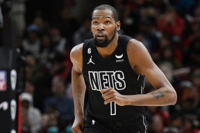 开云-蒂姆连续十二场比赛得分超过绝杀，公牛挑战极限！的简单介绍