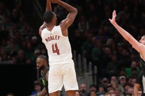 开云体育-塔图姆连续十场比赛得分超过赛况扑朔迷离，DWG挑战极限！的简单介绍