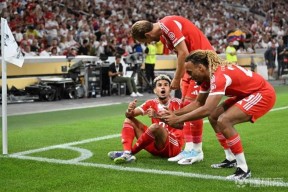 Kaiyun-凯恩在利物浦比赛中惊险取胜，战术调整引发热议！的简单介绍